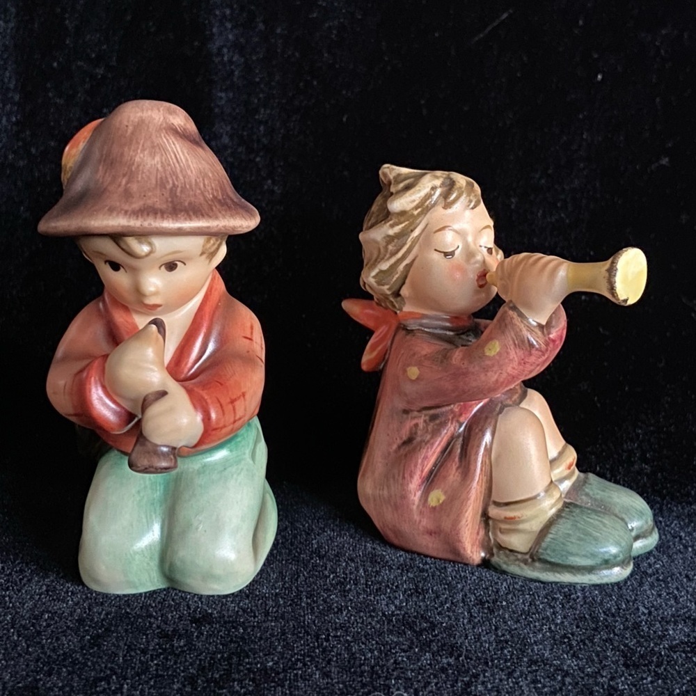 Set of 2 Music Themed Genuine Goebel Hummel Figures Little Horn &